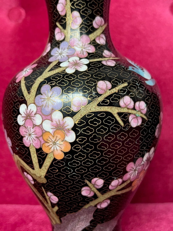 Pair of cloisonné vases. – Bronze (photo 2 of 5)