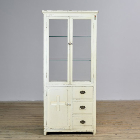 Japanese Medical Cabinet, Circa 1920–1935 – Display cabinets, Ceramic, Glass (photo 2 of 12)