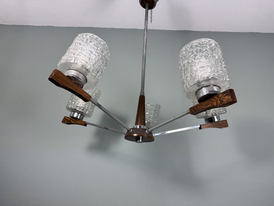 Image 1 of Vintage Mid Century Kroonluchter Teak Met Glazen Kapjes