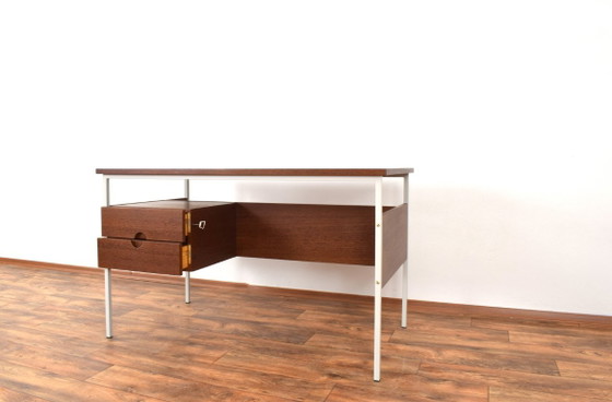 Image 1 of Bureau danois en teck du milieu du XXe siècle, années 1970.