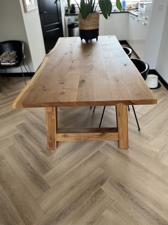 Image 1 of Solid oak table 220cm