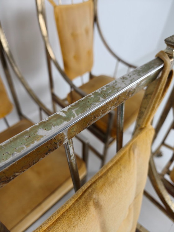 Conjunto único de sillas de comedor y salón de estilo de mediados de siglo – Doradas, fabricadas entre 1940 (photo 7 of 24)