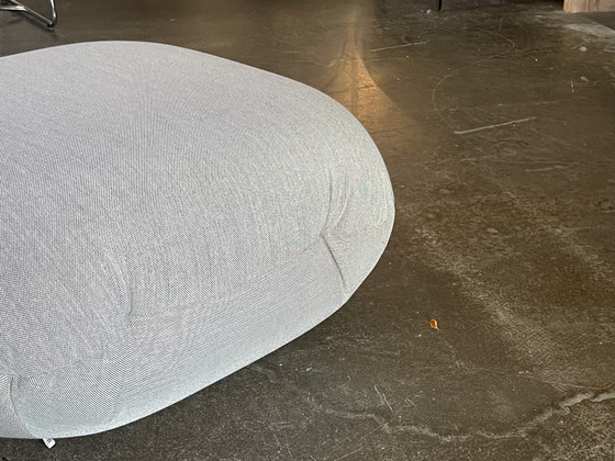 Image 1 of Leolux Pode Unda poef large