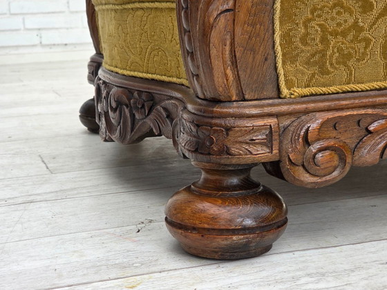 Image 1 of 1960er Jahre, dänischer Sessel mit hoher Lehne, Möbelwolle, massives Eichenholz.