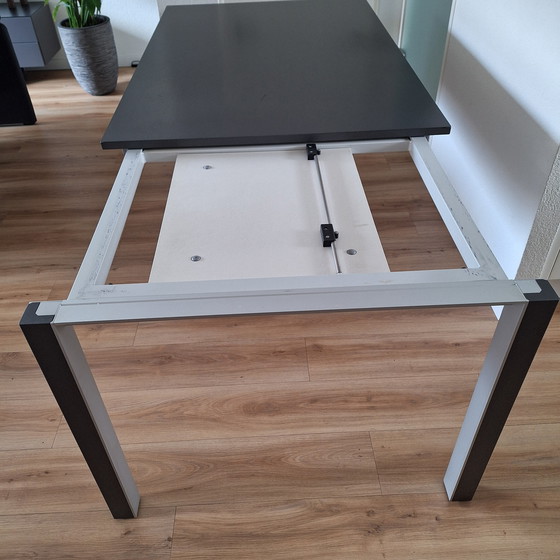 Image 1 of Leolux dining table Ithaka, extendable