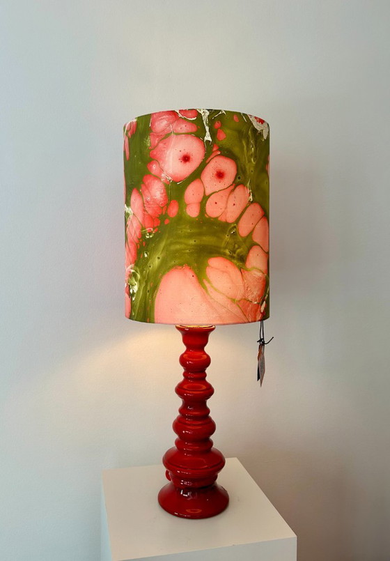 Image 1 of Vintage lampvoet in pagodestijl, ontwerp uit het midden van de 20e eeuw. Glazuurkleur: felrood.