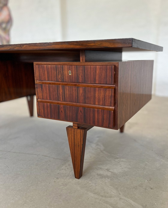 Image 1 of Bureau de direction en bois de rose par Illum Wikkelsø, 1970