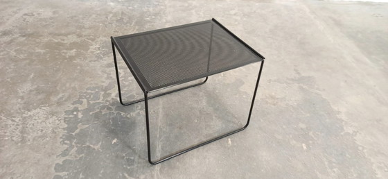 Image 1 of Table d'appoint postmoderne en métal perforé