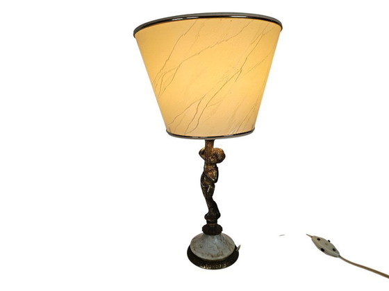 Image 1 of Lampe de table style Art nouveau - dorée - Cupidon - marbre - troisième quart du XXe siècle