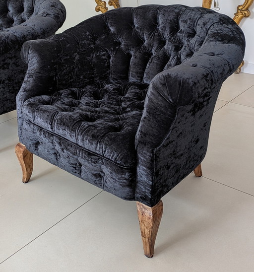 Jolie Paire de Fauteuils Chesterfield