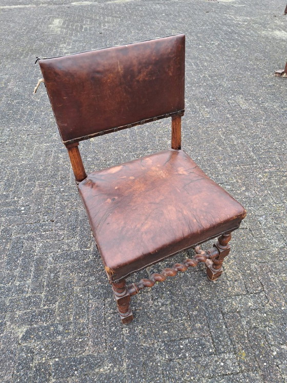 Silla antigua barroca/de cuero español – Sillas de comedor, Leather, Wood (photo 2 of 5)