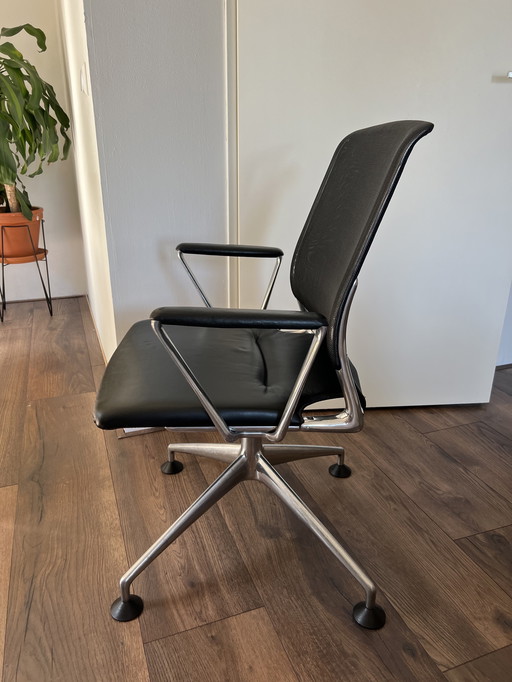 Vitra Meda Stuhl, Leder (2002)
