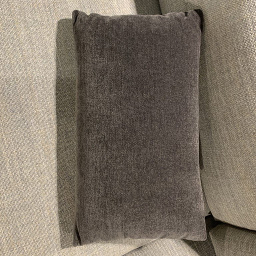 Montis Axel XL decorative cushion