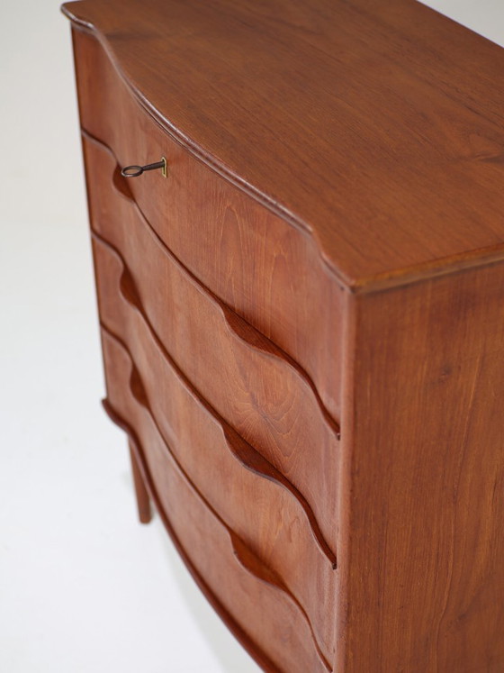 Image 1 of Commode en teck courbé, style vintage danois des années 1960