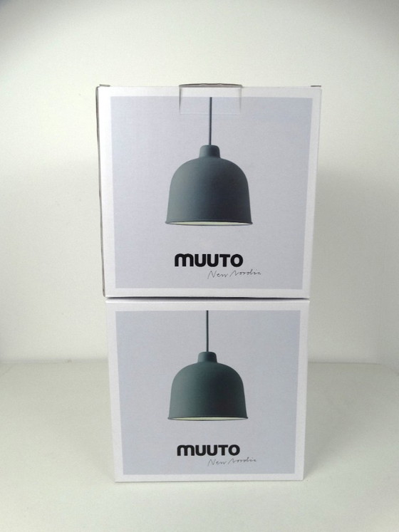 Image 1 of 2 x Lampe suspendue Muuto Grain, édition noire.