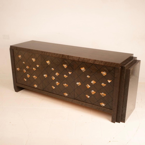 Luciano Frigerio Postmodernes Sideboard aus Maserholz und Perlmutt 1980 – Glass (photo 21 of 23)