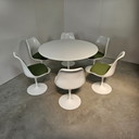 Set da pranzo restaurato di Eero Saarinen della Knoll Int.