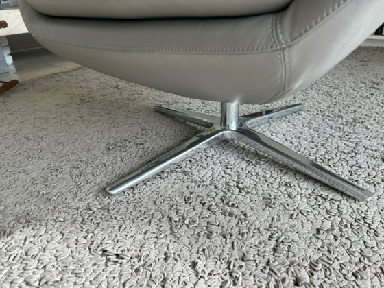 Image 1 of Dos sillones giratorios Leolux Caruzzo