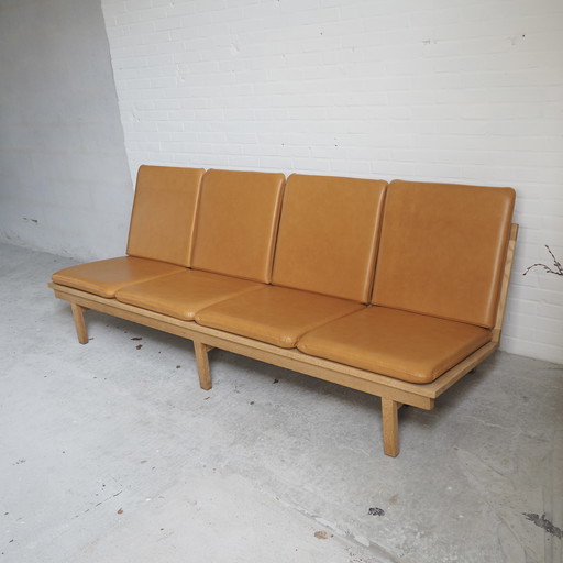 Børge Mogensen BM2219 4-seater sofa - Danish design classic