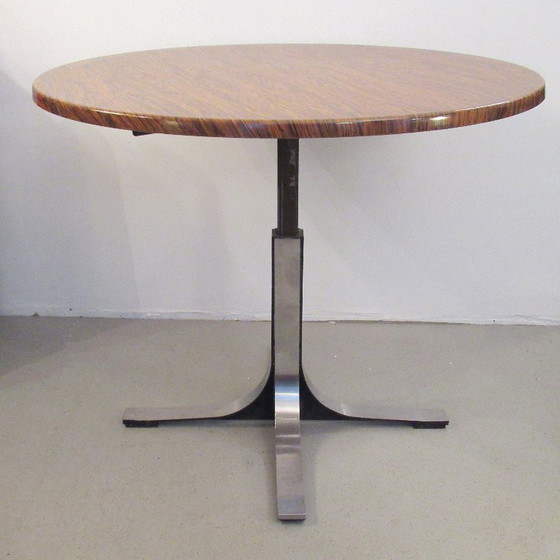 Image 1 of In hoogte verstelbare ronde tafel, jaren 60