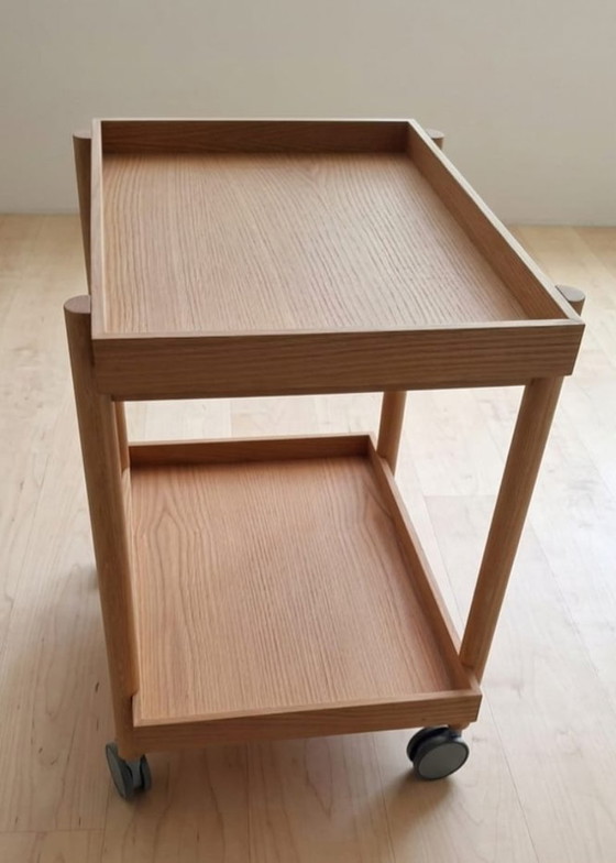Image 1 of Servierwagen/Trüffeltisch/Beistelltisch aus Eichenholz „Mai Tai“ mit Rollen – Punt Mobles