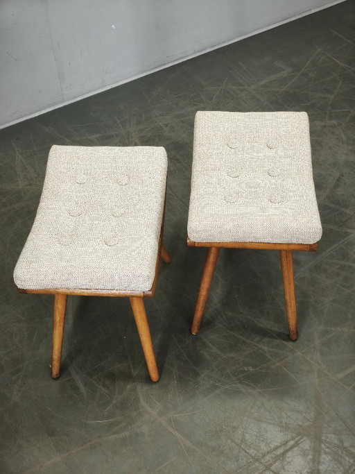 Paar Buchenholzhocker aus der Mitte des 20. Jahrhunderts, Tschechoslowakei, 1960er Jahre