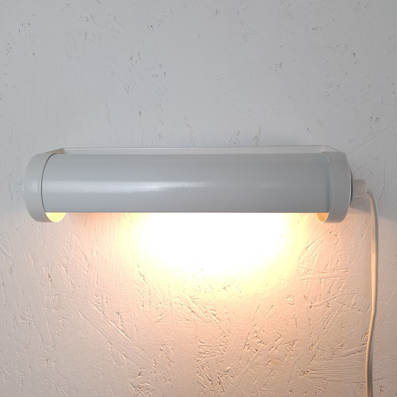 Image 1 of Vintage wall lamp g&g white metal 70s Memphis Milano