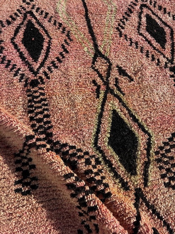 Image 1 of Modern Marokkaans handgemaakt wollen vloerkleed – Roze Berber vloerkleed 200x320 cm