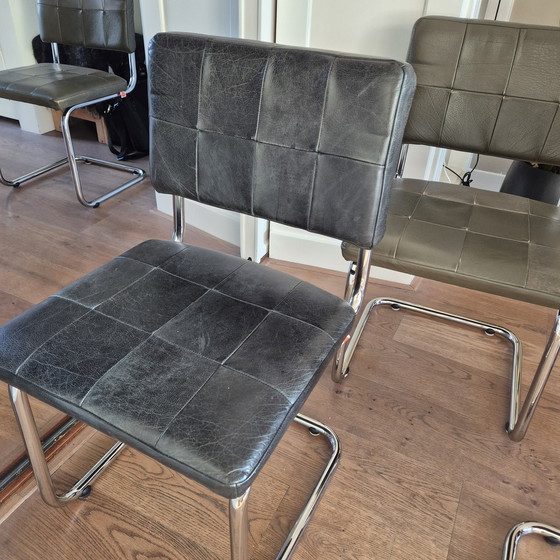 Image 1 of 8 sedie da tavolo da pranzo in pelle in ottime condizioni, vari colori