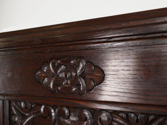 Image 1 of Mobile in rovere, design danese, anni '50, produzione: Danimarca