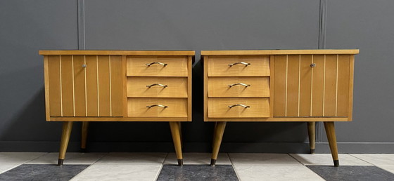 Image 1 of Juego de mesitas de noche de madera con tapa de cristal, años 60