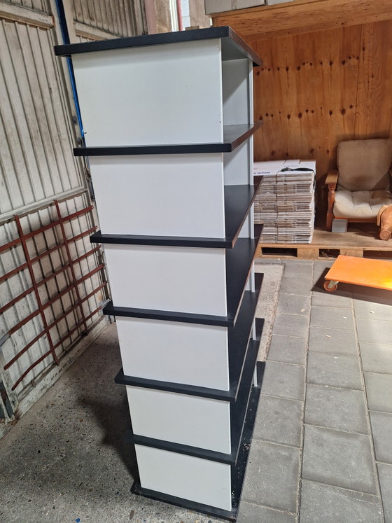 Image 1 of Bibliothèque/séparateur de pièce