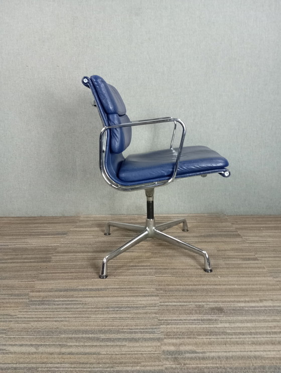 Image 1 of 1X Vitra Soft Pad Chair Ea 208