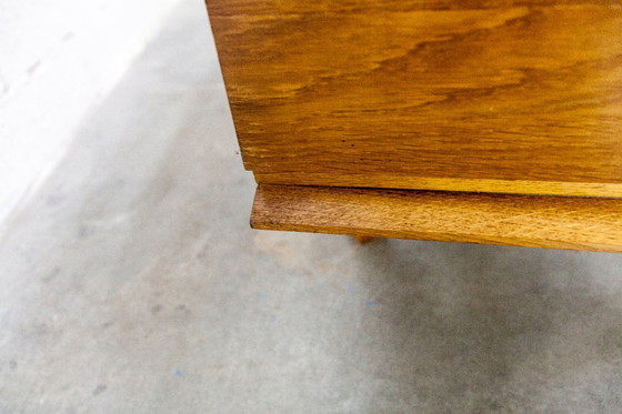 Image 1 of Französischer Kleiderschrank mit geschwungenen Beinen, 3 Türen, 1 Spiegel (27 x 130 cm) und 1 Schublade