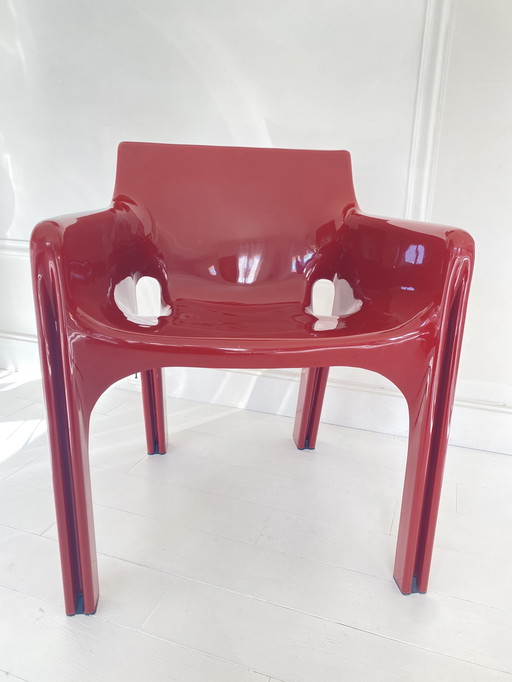 Poltrona Vico MAGISTRETTI, modello “GAUDI”.