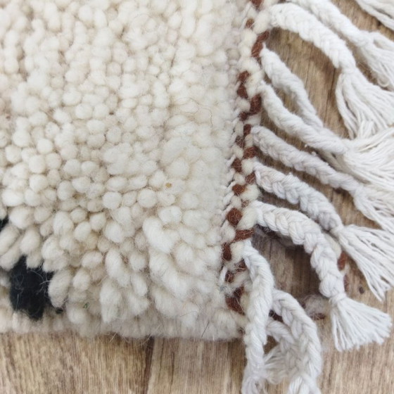 Image 1 of Tappeto fatto a mano in lana berbera Azilal 116 X 70 cm