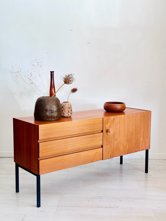 Minimalist Vintage Sideboard 60s/70s – Wood (photo 3 of 11)