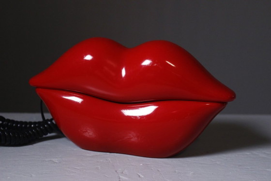 Vintage Mybelle 109 Lips telephone 1990s – Decorative Objects, Plastic (photo 2 of 7)