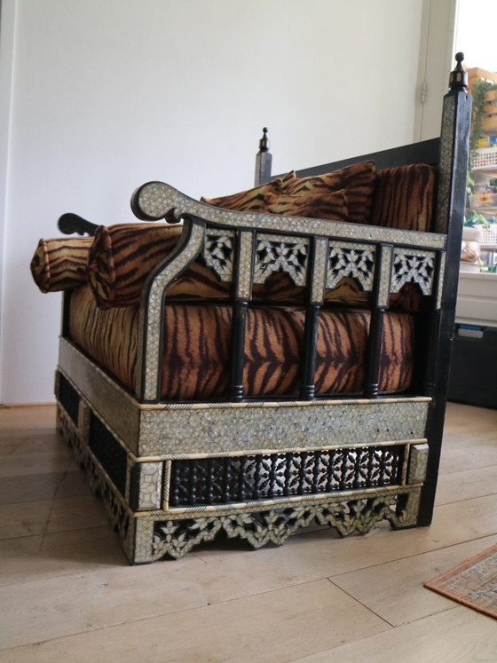 Image 1 of Poltrona moresca vintage (Marocco) - Realizzata a mano negli anni '80