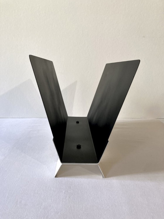 Image 1 of Porte-revues en métal noir et blanc crème, années 1950