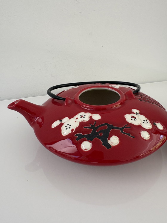 Image 1 of Traditional Japanese teapot in red ceramic, 700 ml capacity
