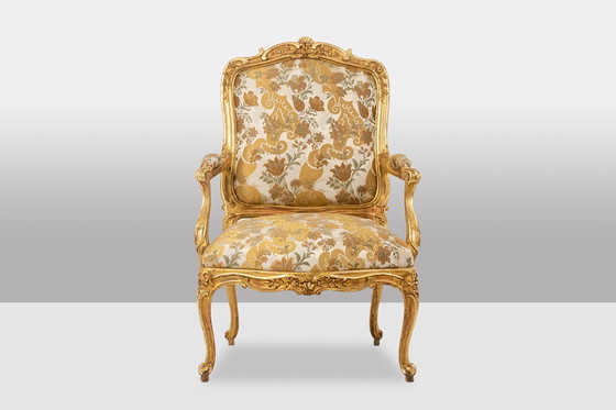 Image 1 of Fauteuil de style Louis XV, avec son dossier à la reine. Époque 1900-1950.