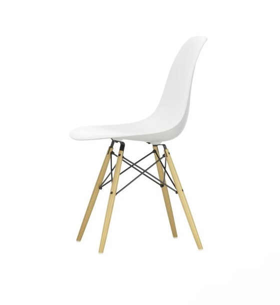 Image 1 of 4 x Vitra Eames DSW - Ahorn weiß