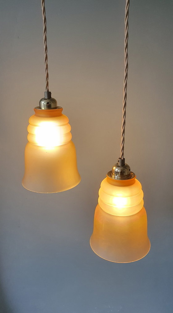 Image 1 of Set Vintage franse hanglampen in klokvorm - gekleurd glas.