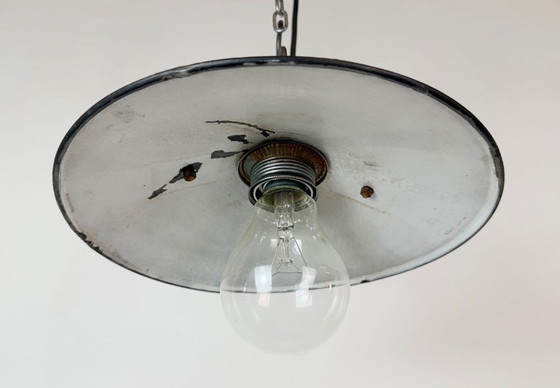Industrial Green Enamel Light, 1950s – Pendant lamps, Iron, Metal (photo 6 of 17)