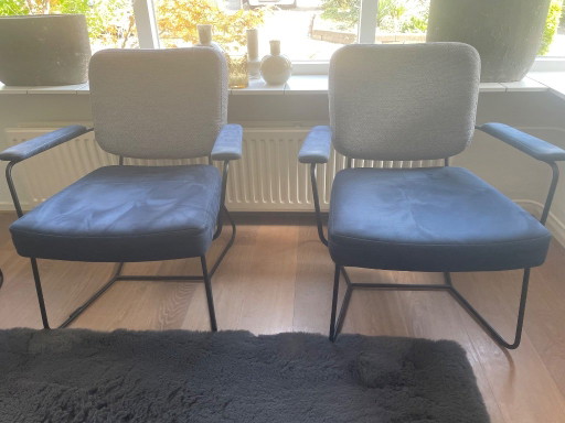 2 Stylish Armchairs - Bert Plantagie Kiko – fauteuils, Metal, Textile