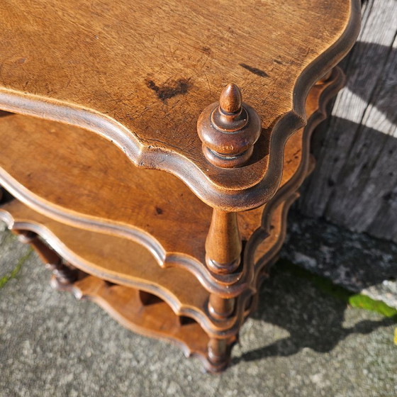 Image 1 of Französisches antikes mobiles Holzregal auf Rollen – viktorianische Konsole – Musikregal – 1920er Jahre