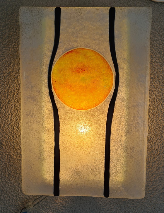 Image 1 of Vintage Yvolux Italiaanse Design Glazen Wandlamp. 