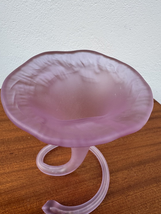 Image 1 of Vaso antico in vetro soffiato a forma di cono