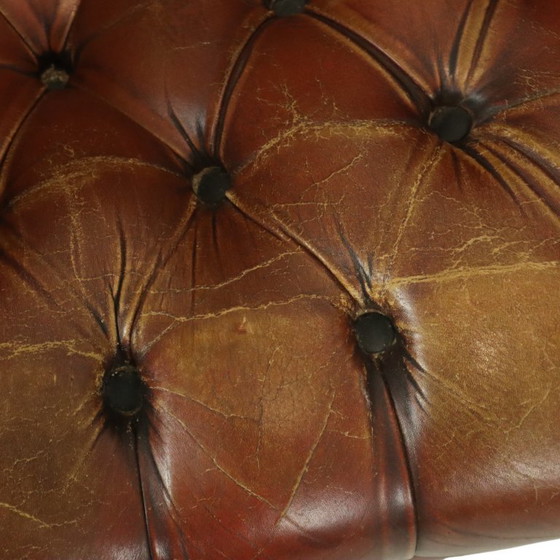 Image 1 of Oude Chesterfield Zetel Bruin Leder